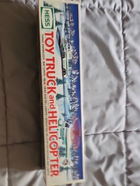 HESS 1995 Green and White Toy Truck and Helicopter